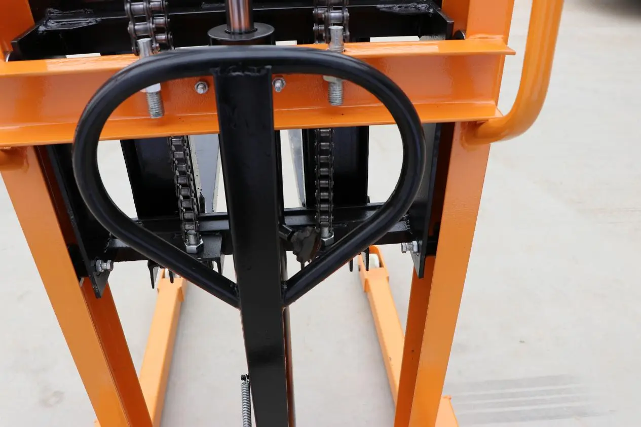 hydraulic stacker detail
